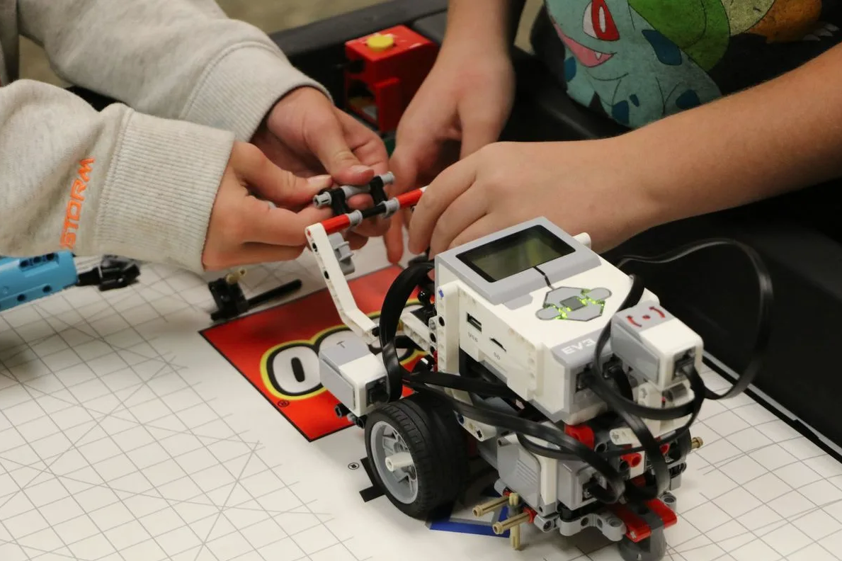 <span style="font-weight: bold;">Робототехника Lego Mindstorms EV3</span>